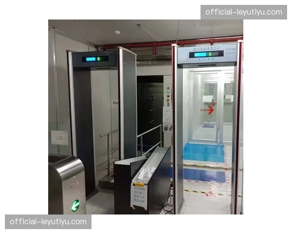 安检闸机流量预测模型 正在引导观众错峰进入场馆